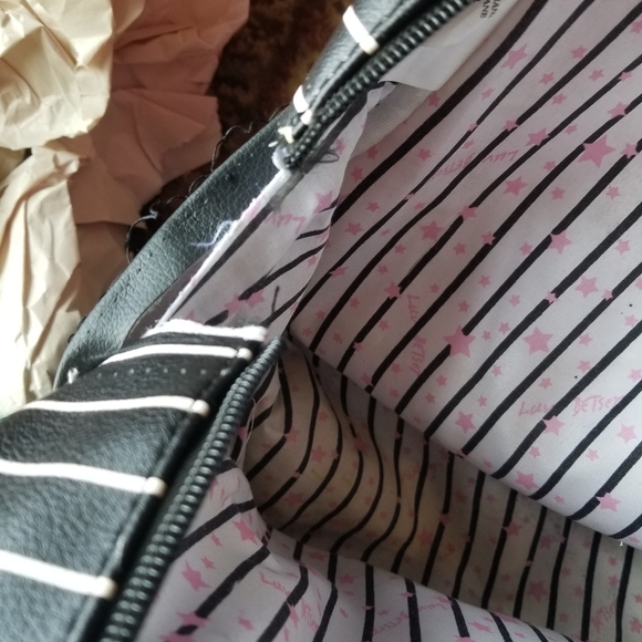 Adorable Back Pack! - Picture 5 of 7